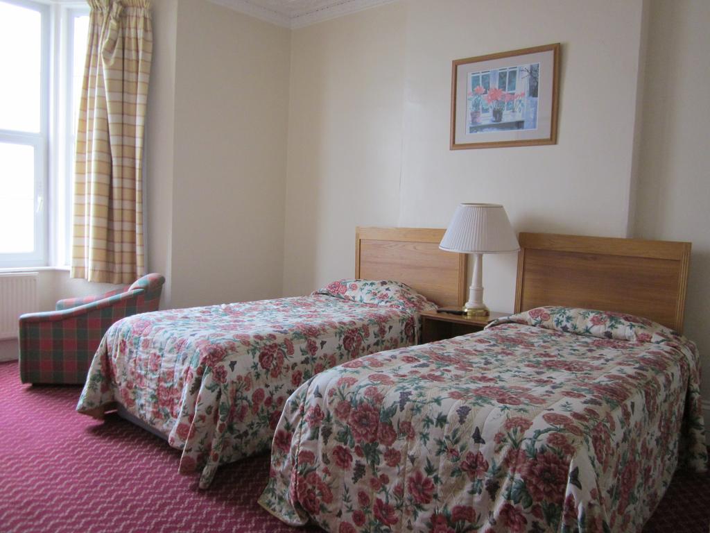 The Highcliffe Hotel คลีฟดอน ห้อง รูปภาพ