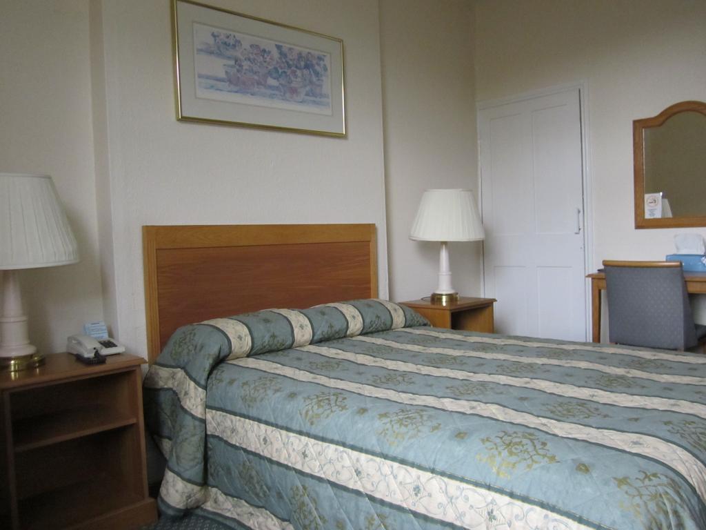 The Highcliffe Hotel คลีฟดอน ห้อง รูปภาพ